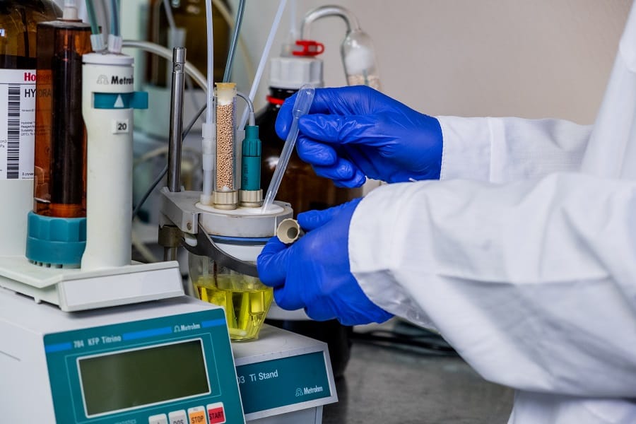 Лабораторные испытания материалов. Реклама судебная экспертиза. Судебно лабораторная экспертиза. Центр экспертизы. Экспертиза.